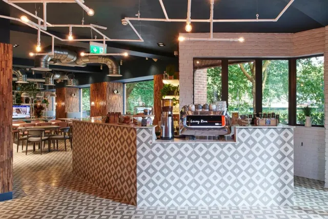 Enjoy a delicious meal   zero waste beverages