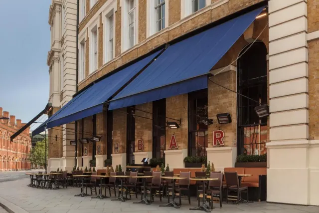 A lively meeting place to unwind with a drink