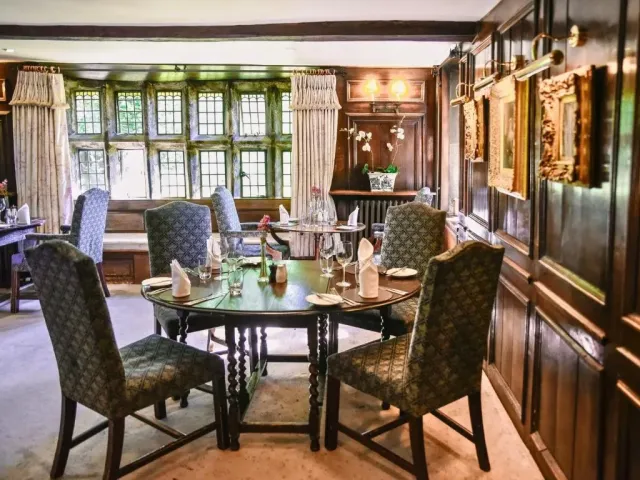 Serving an array of seasonal British dishes