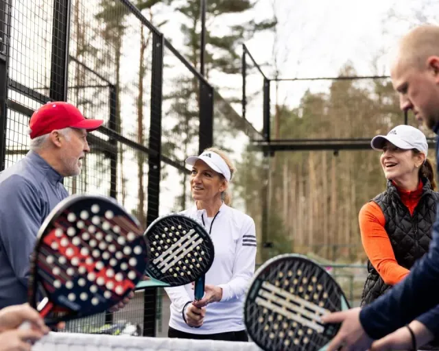 Play tennis  padel   pickleball