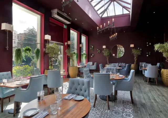 Try the mouthwatering set lunch menu
