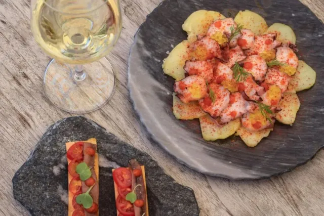 Light snacks are available daily