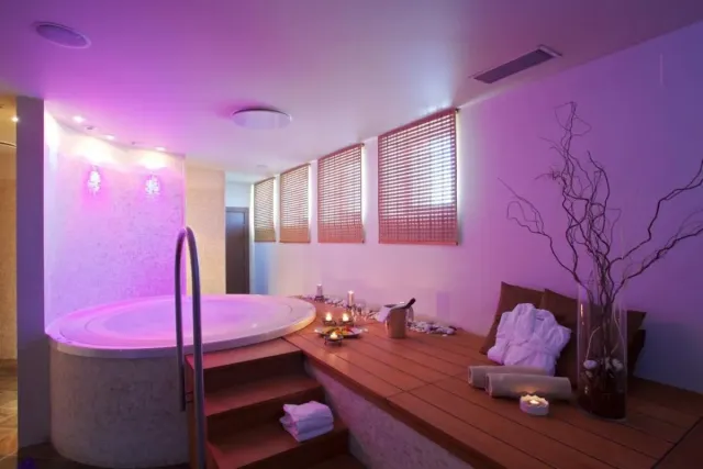 Switch off in the hot tub