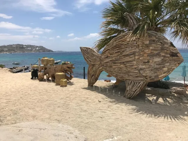 Exclusive lounge areas for hotel guests