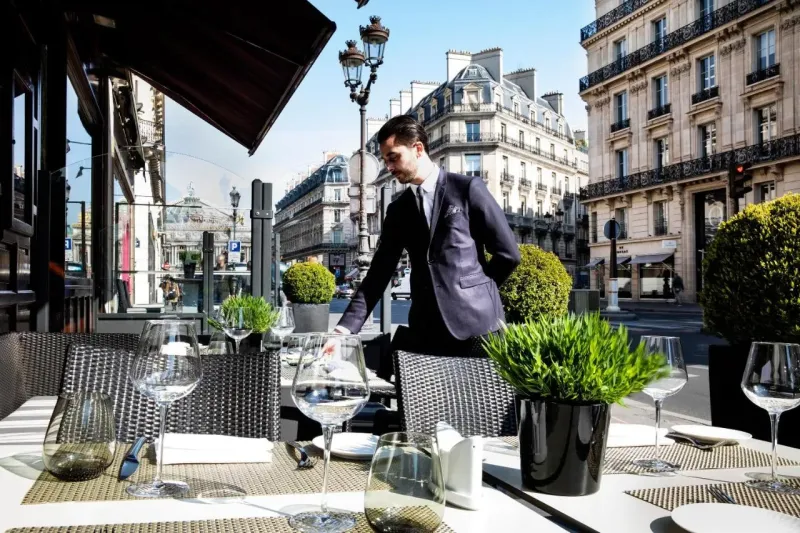 Dine a la carte with a Parisian backdrop