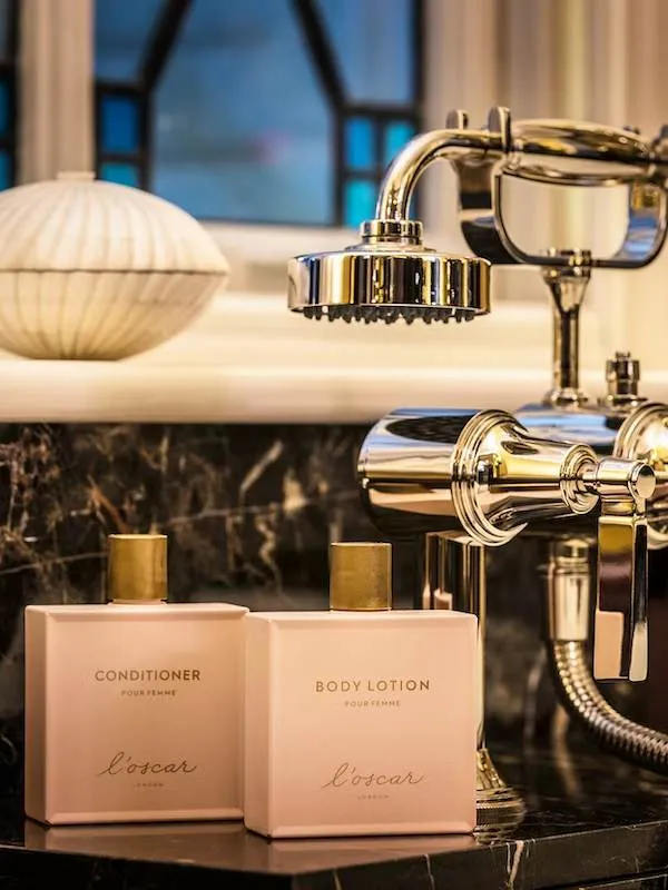 Superior Queen Room @ L oscar London