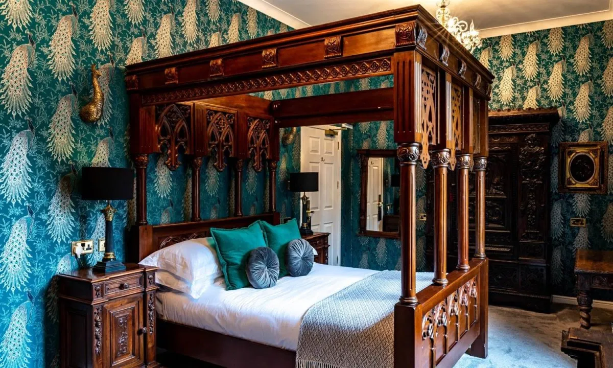 Four Poster @ Melville Castle Hotel