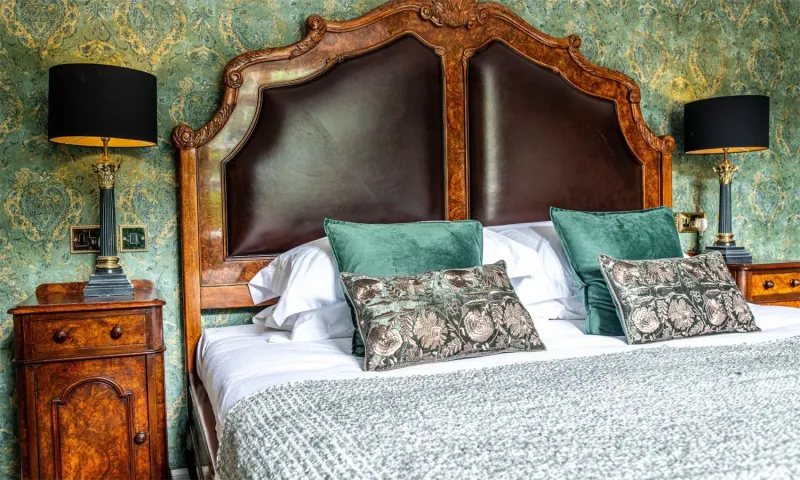 Superior King Room @ Melville Castle Hotel