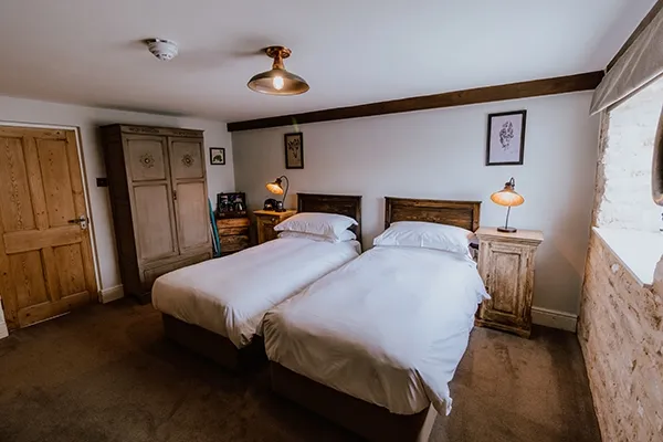 Classic Twin @ Widbrook Grange