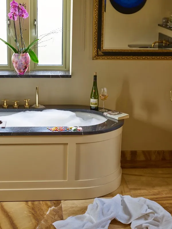 Mews Marvelous Room @ Homewood Hotel and Spa