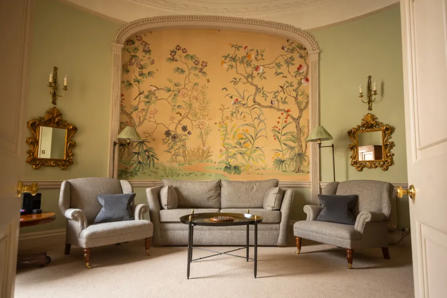 Deluxe Suite @ Dukes Bath