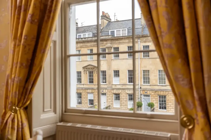 Cozy King @ Dukes Bath