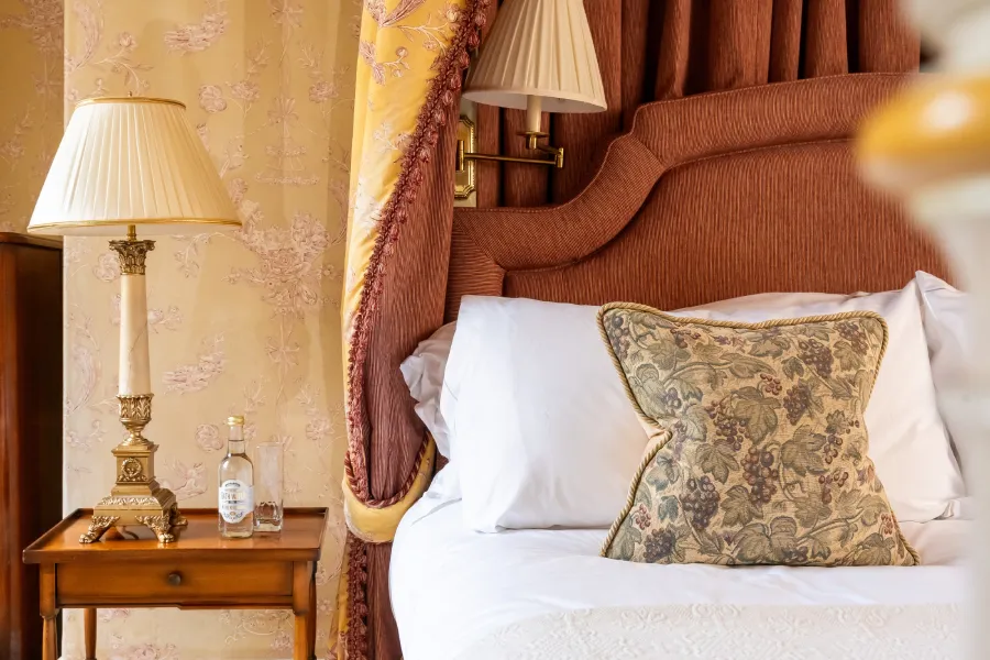 Four Poster Suite @ Dukes Bath