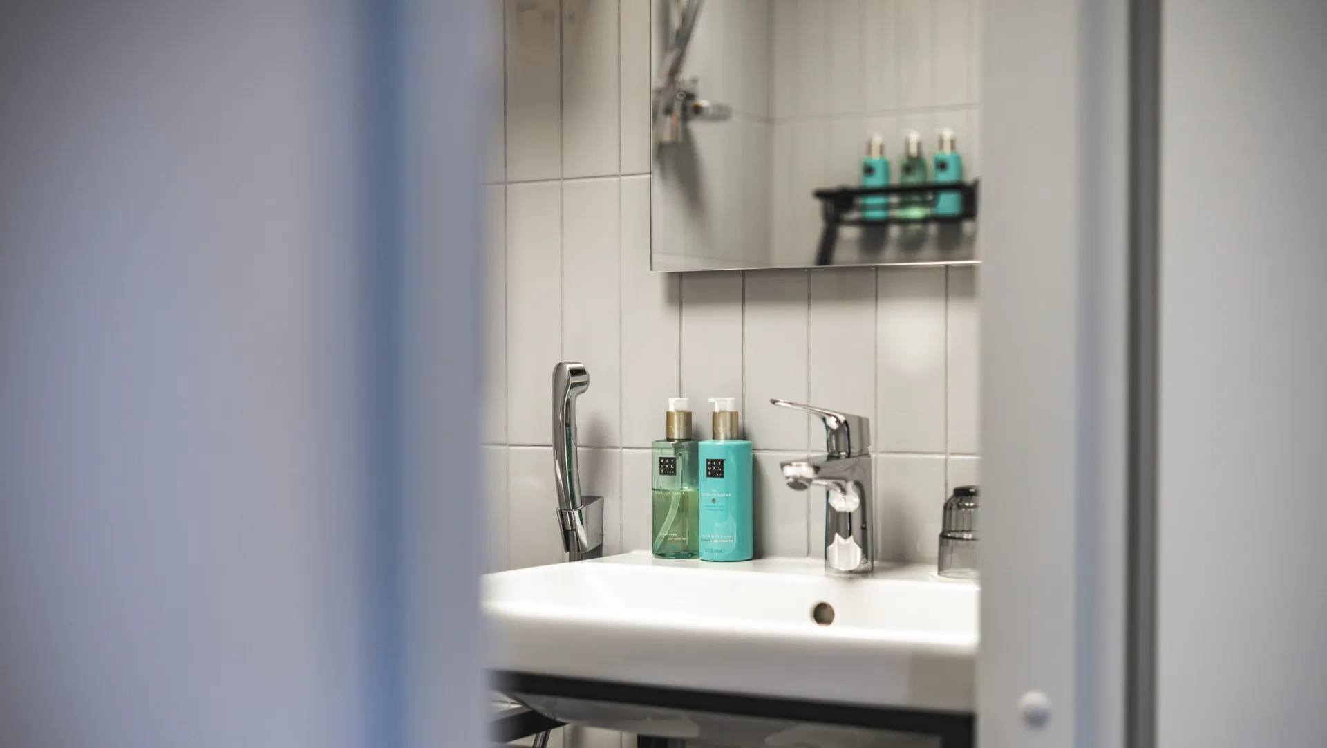 Superior @ The Folks Hotel Konepaja