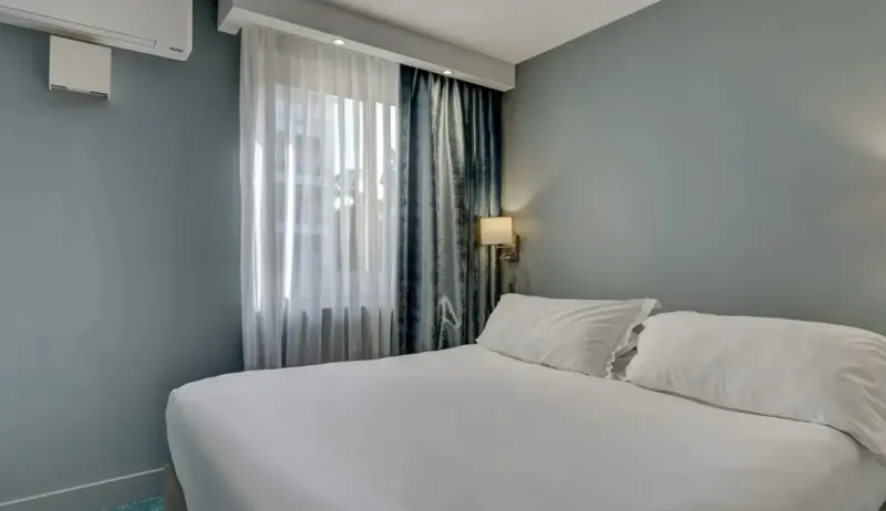 Family Room with Balcony @ Juliana Hotel Cannes