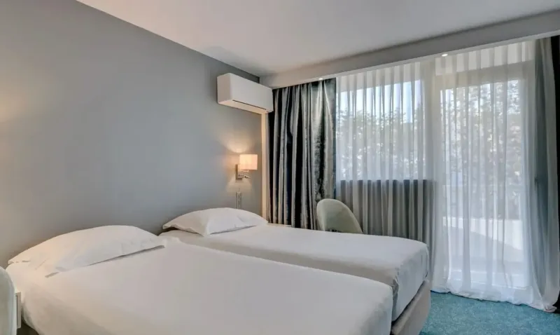 Family Room with Balcony @ Juliana Hotel Cannes