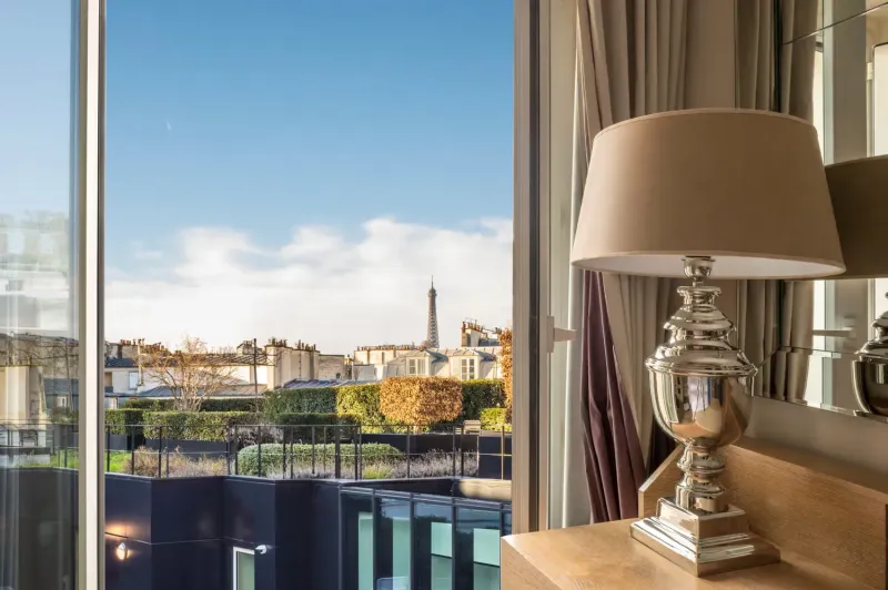 Deluxe Eiffel Tower View @ Castille Paris   Starhotels Collezione