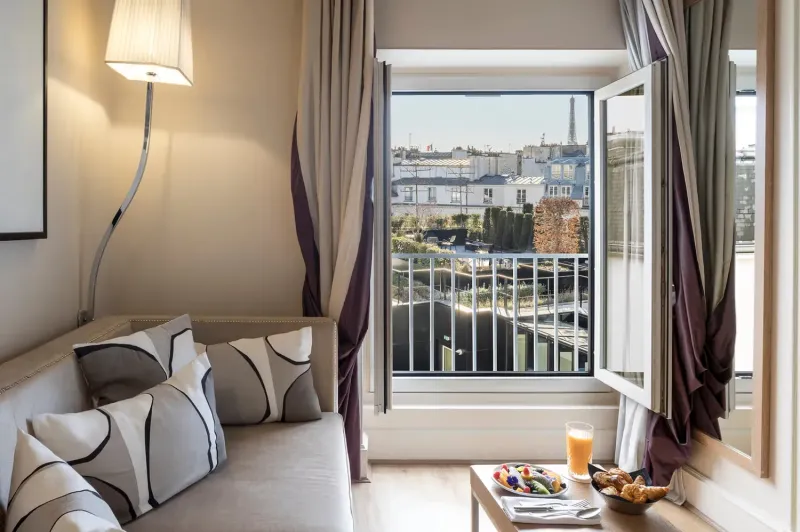 Junior Suite Duplex Eiffel Tower View @ Castille Paris   Starhotels Collezione