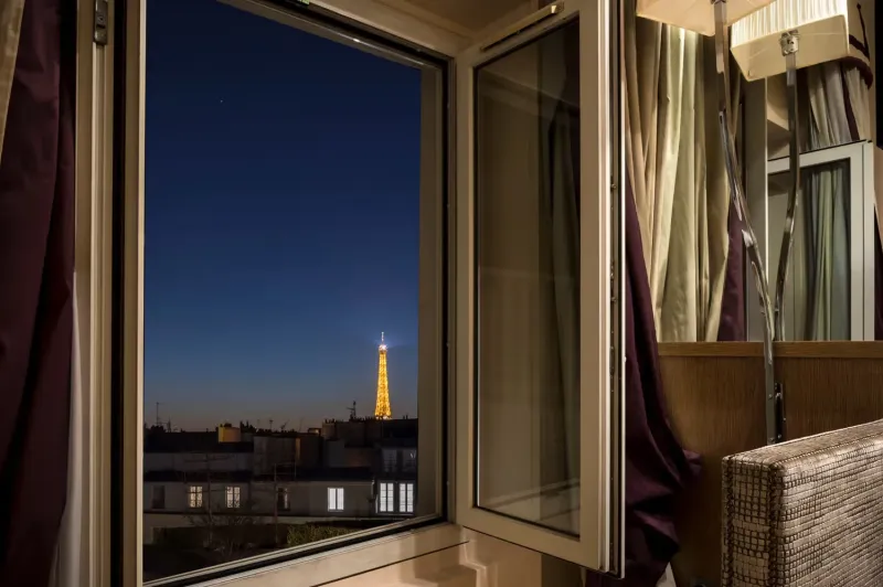 Junior Suite Duplex Eiffel Tower View @ Castille Paris   Starhotels Collezione