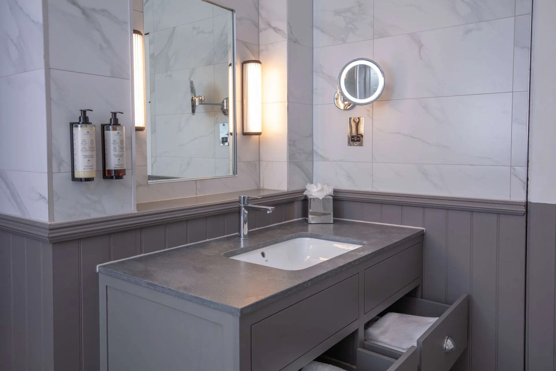 Junior Suite @ Oulton Hall Hotel  Spa  amp  Golf Resort