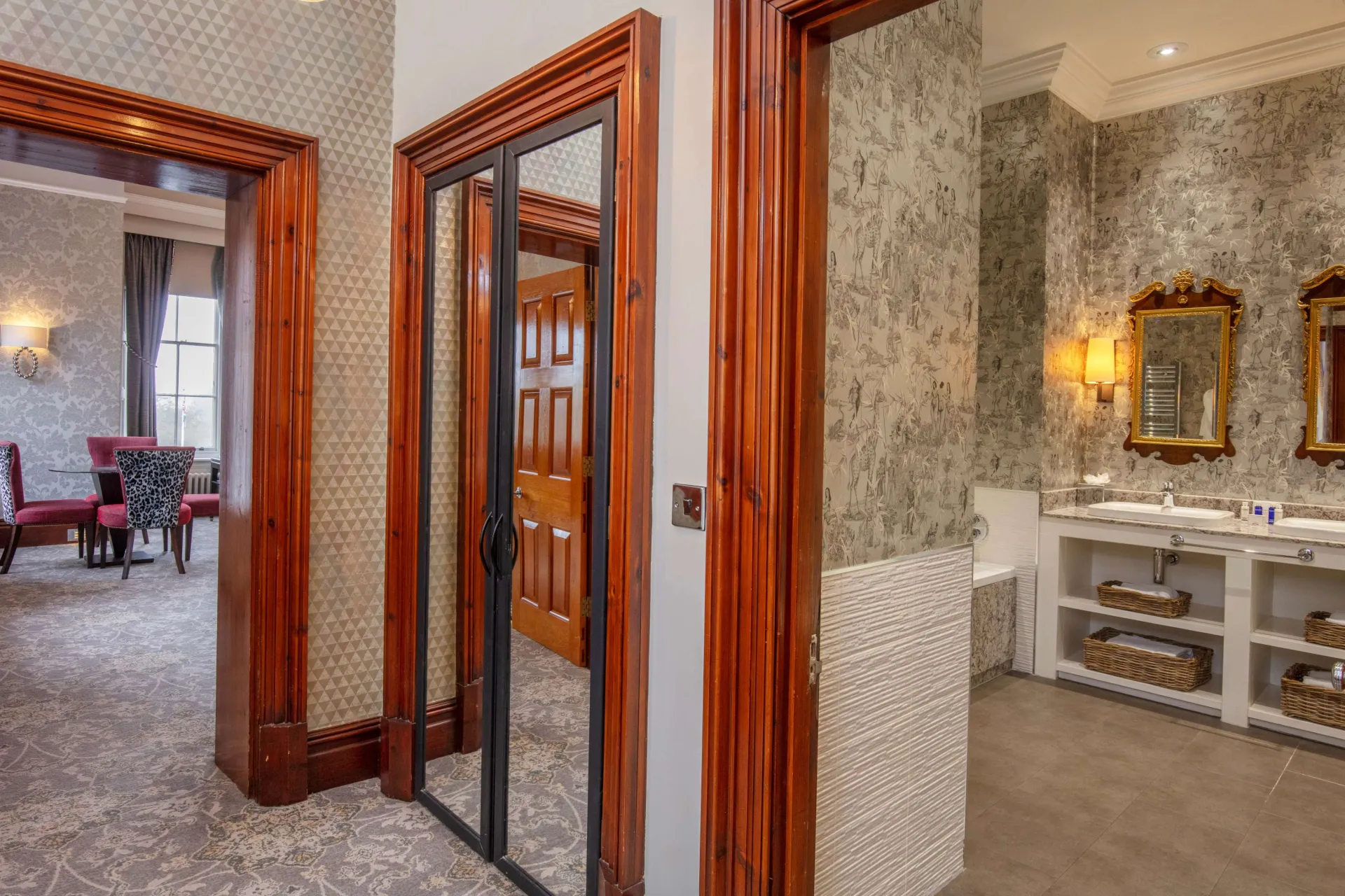 Richmond Castle Suite @ Oulton Hall Hotel  Spa  amp  Golf Resort