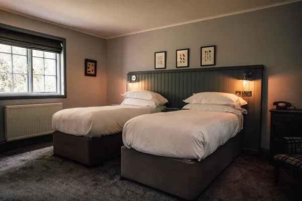 Classic Fishing Lodge @ Forss House