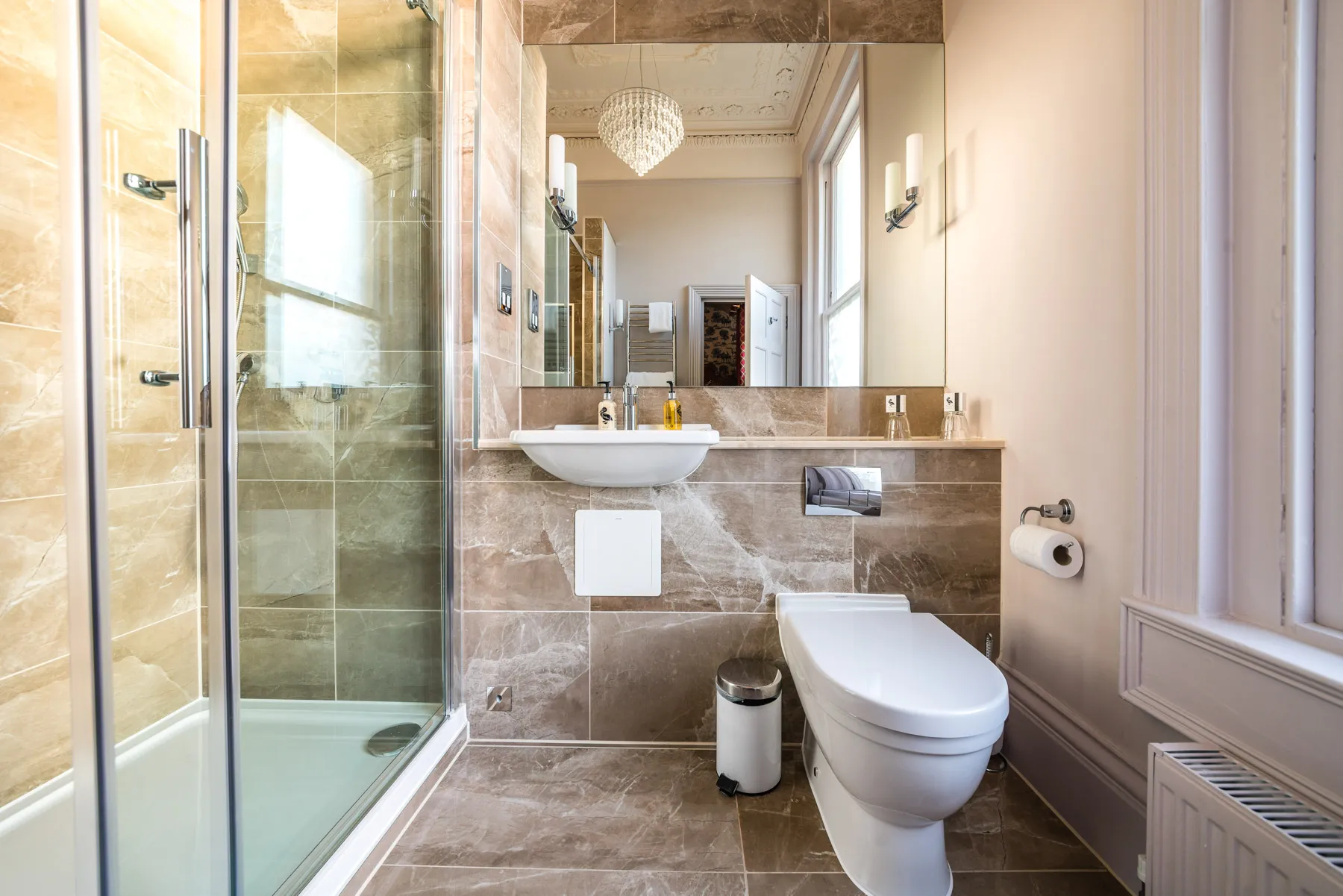 Premier King @ The Ayrlington