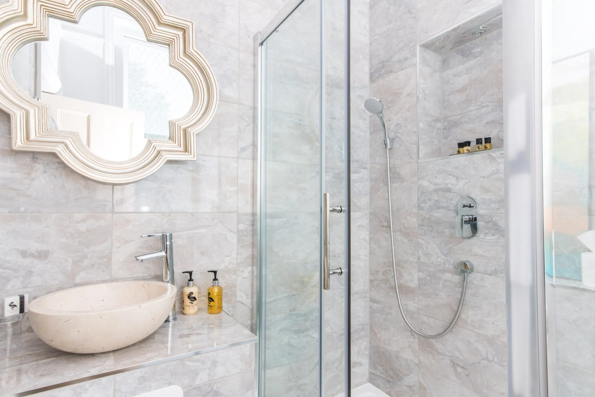 Deluxe King   Twin @ The Ayrlington