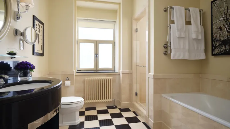 Heritage Luxury King Room @ The Savoy