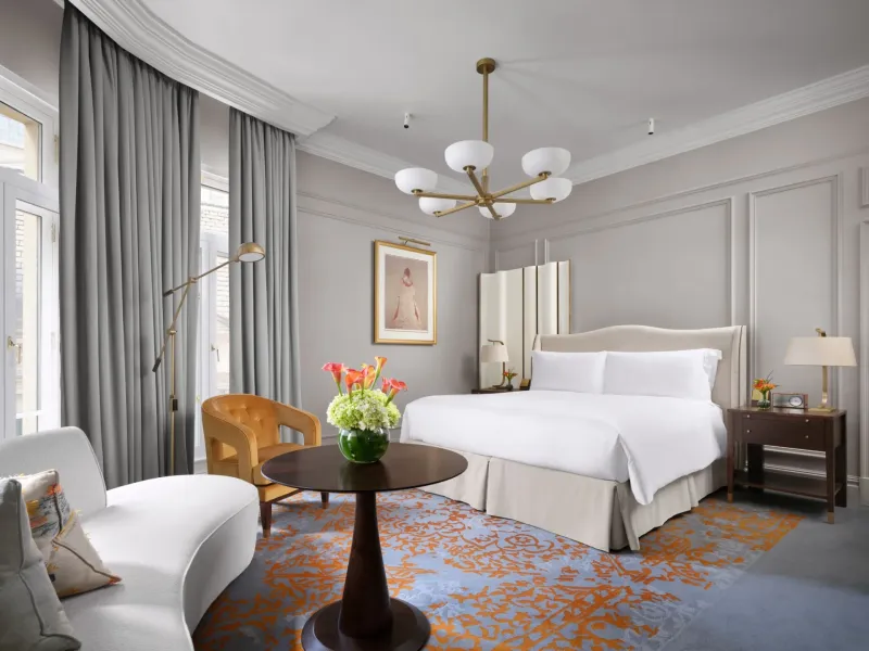 Luxury King Room @ The Savoy