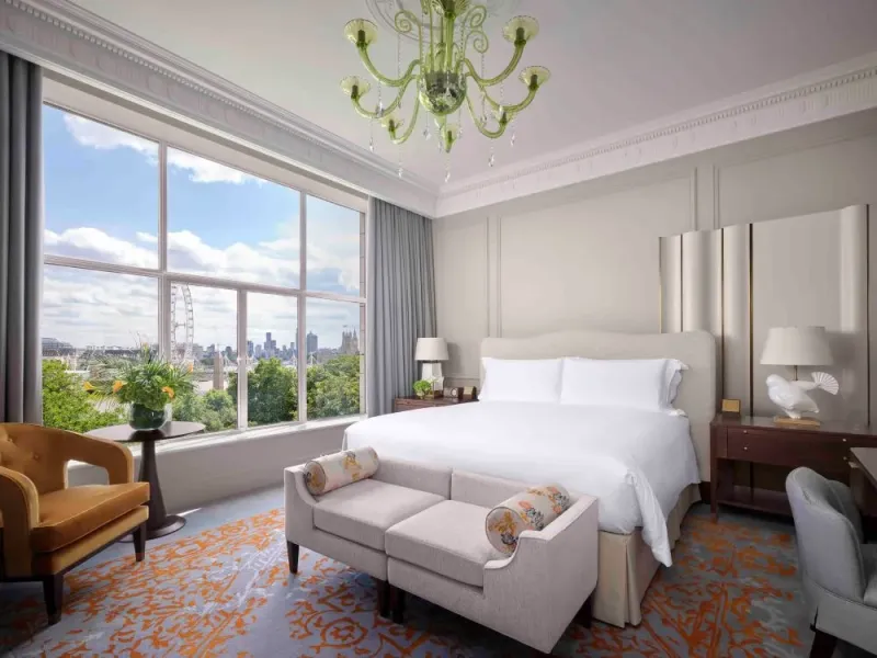 Luxury King River View Room @ The Savoy