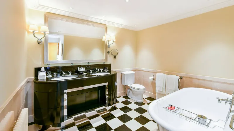 One Bedroom Suite @ The Savoy