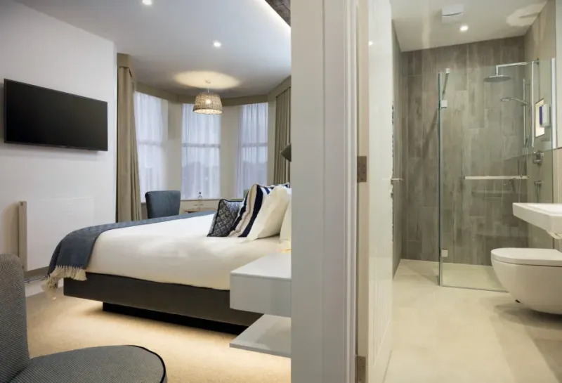 Luxury Large King  @ St Michaels Resort Hotel