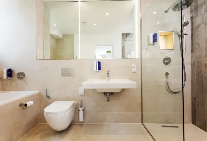 Luxury Large King  @ St Michaels Resort Hotel