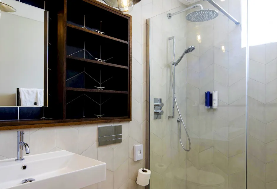 Luxury Large King with Sundeck @ St Michaels Resort Hotel