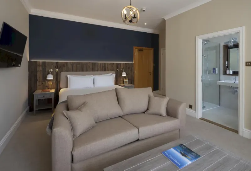 Luxury Large King with Sundeck @ St Michaels Resort Hotel