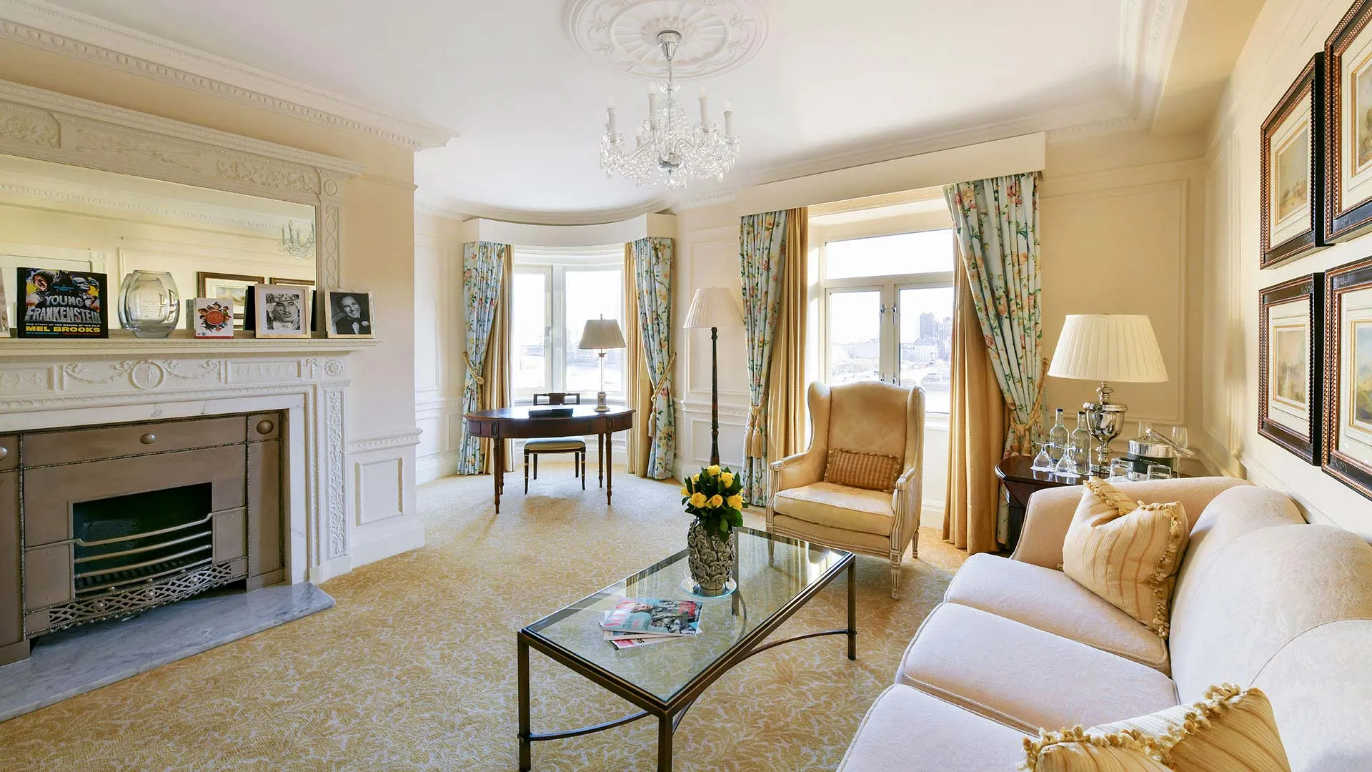 One bedroom Partial River View Suite @ The Savoy