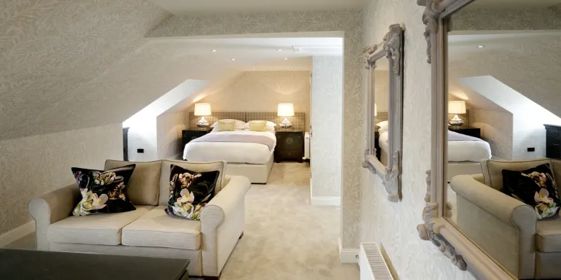 Townhouse Grand @ Nira Caledonia