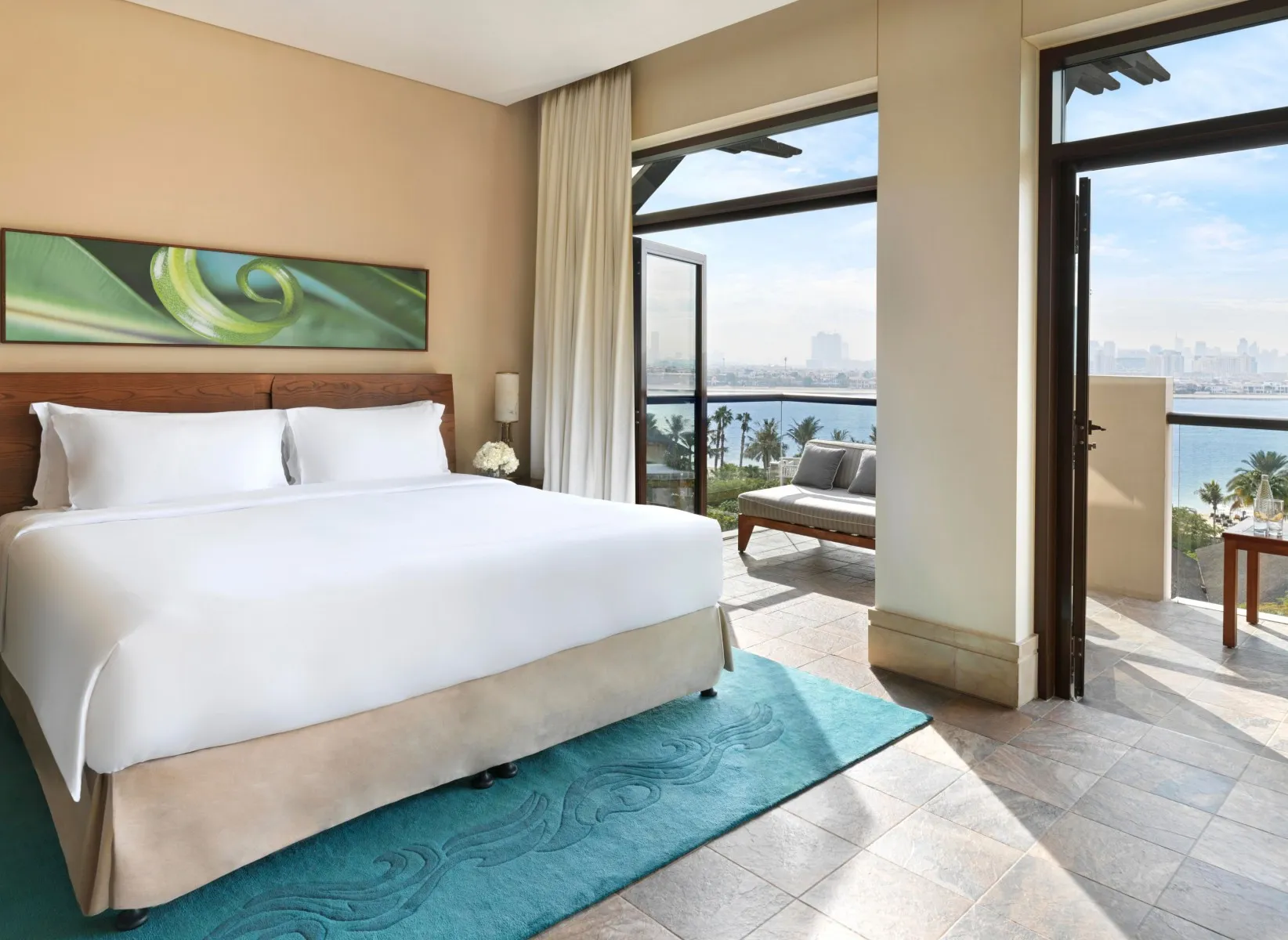 App 2 Bedroom Seaview View  1 King Bed   2 Single Beds  Fully Equipped Kitchen @ Sofitel Dubai The Palm