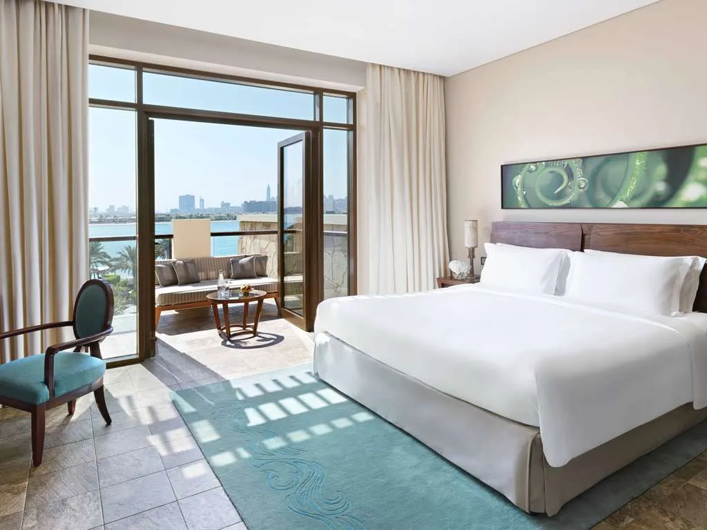 Luxury Room Palm View  1 King Size Bed  Private Balcony @ Sofitel Dubai The Palm