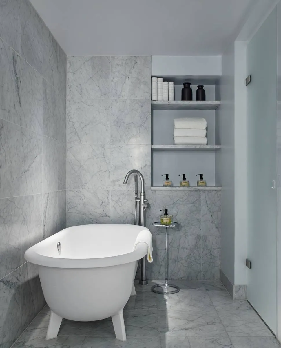 River View Apartment  @ Sea Containers London