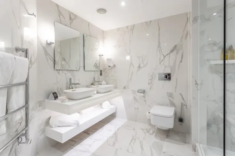 Director Twin double With City View @ The Scotsman Hotel