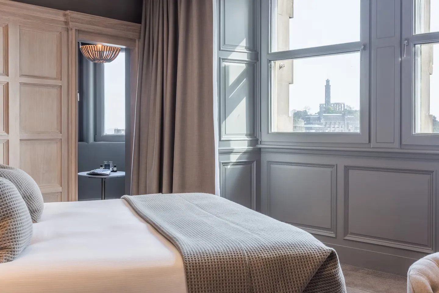 Director Twin double With City View @ The Scotsman Hotel