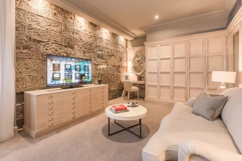 Feature Twin double Room @ The Scotsman Hotel