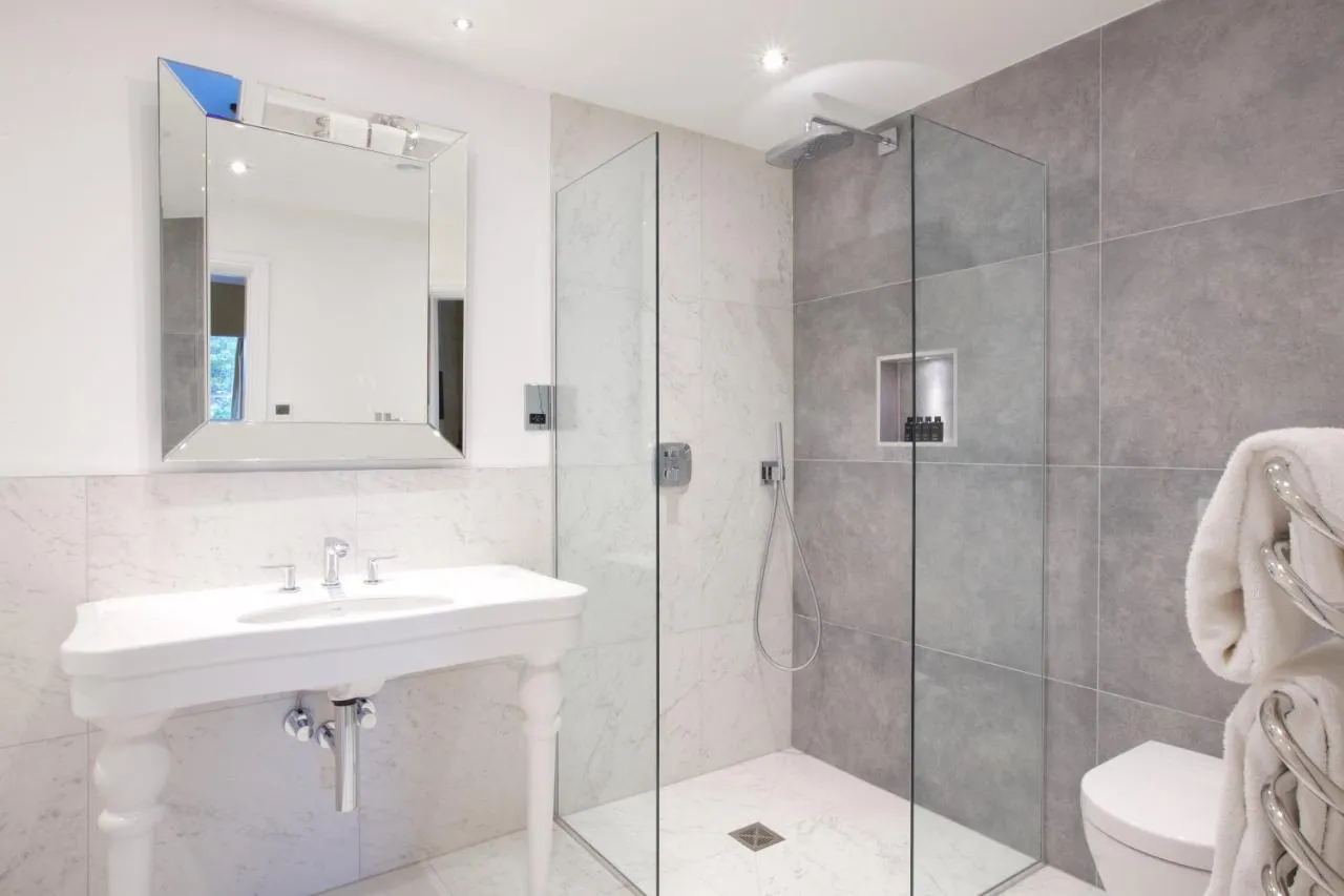 Classic Room  Single  @ Storrs Hall Hotel