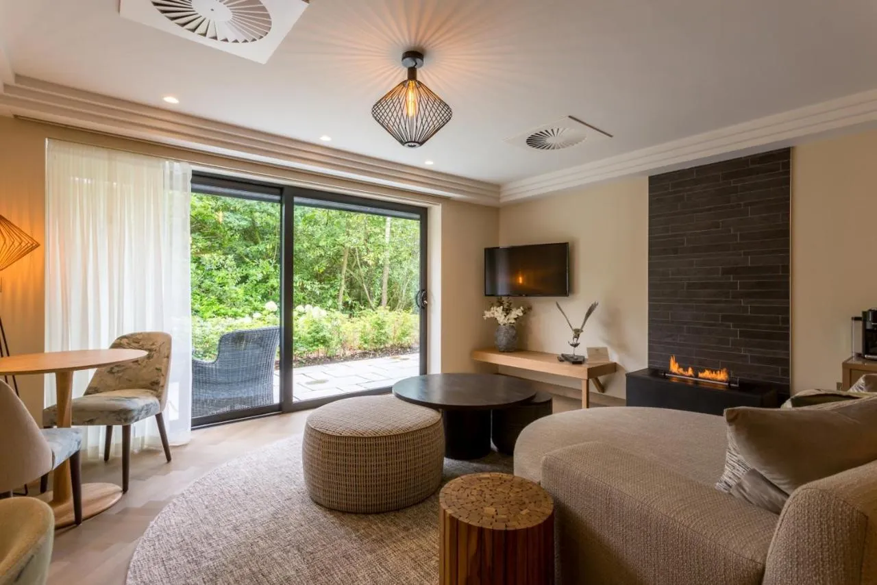 Wild Garden Lakeside Suite @ Storrs Hall Hotel