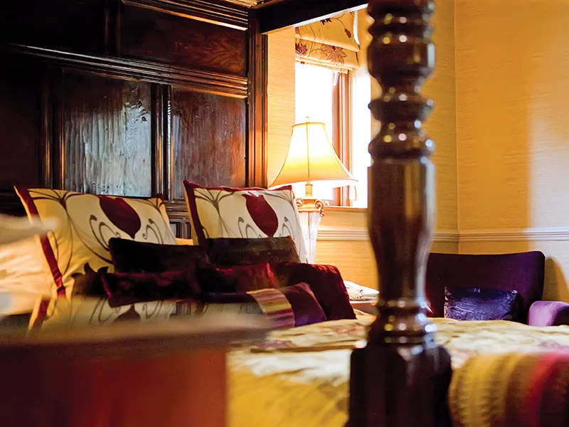 Luxury 4 Poster @ Whitley Hall Country House Hotel