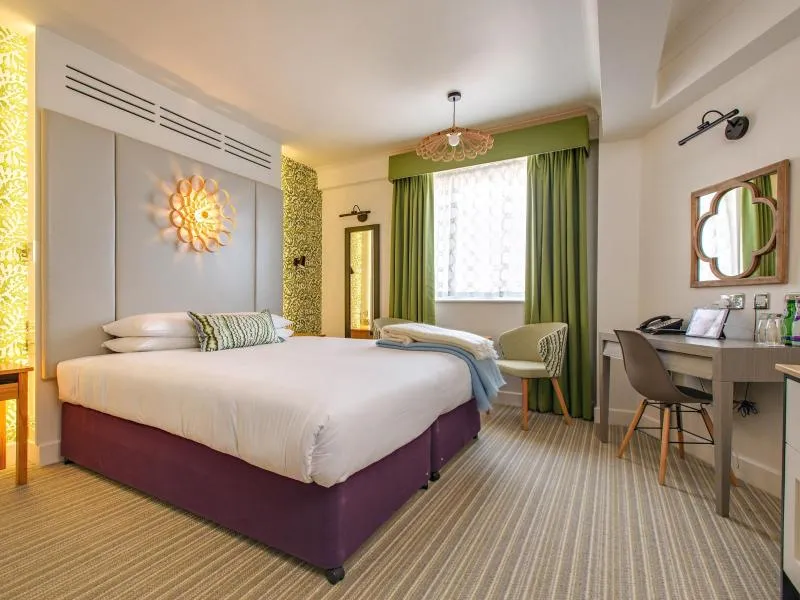 Pooch Friendly Executive Double @ Maids Head Hotel