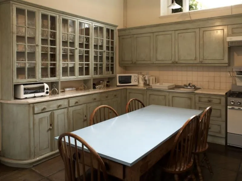 Town House  3 Double Rooms  @ Jockey Club Rooms