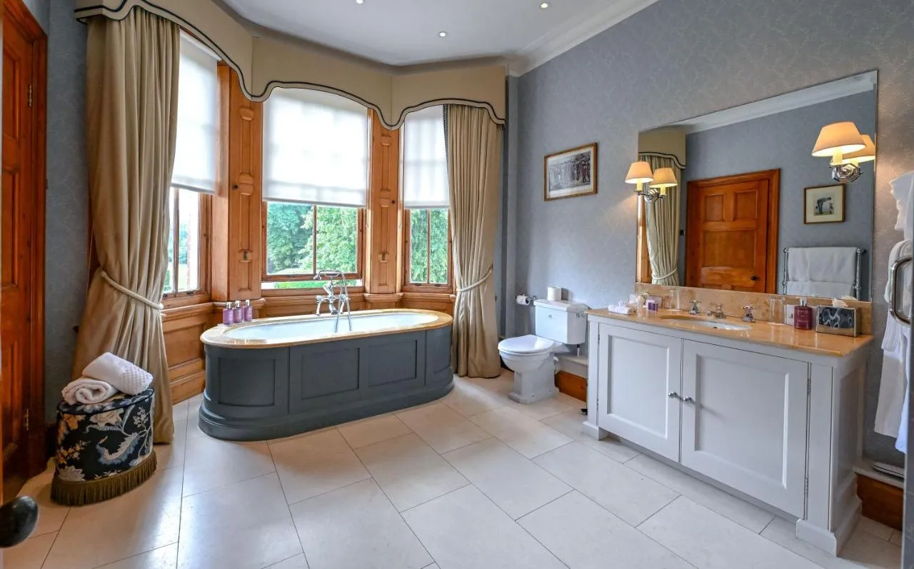 Deluxe Double Room @ Jockey Club Rooms